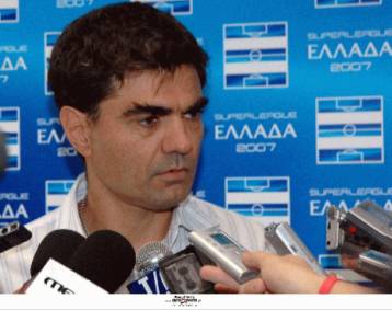 Μην βλέπετε την ομάδα σαν ευρώ, το μήνυμα Βαρδινογιάννη προς τους παίκτες