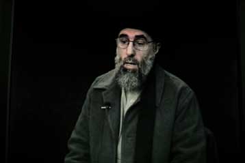 Αφγανός πολέμαρχος δηλώνει έτοιμος για συνομιλίες με τον Καρζάι