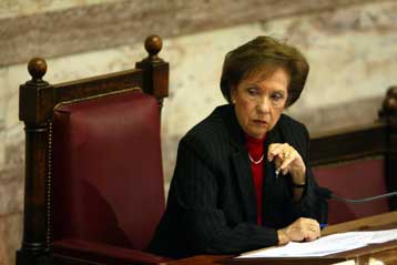 Την Παγκόσμια Ημέρα της Γυναίκας τίμησαν η Βουλή και τα κόμματα