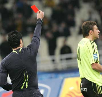 Διεγράφησαν οι ποινές του Αβραάμ Παπαδόπουλου και του Σίμιτς, πρόστιμο στον Ολυμπιακό