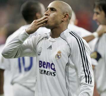 Φεύγει από τη Ρεάλ στο τέλος της σεζόν ο Ρομπέρτο Κάρλος