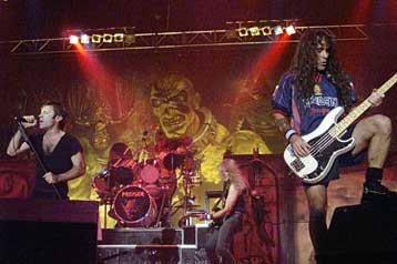 Oι Iron Maiden στο κλειστό του Ελληνικού την Κυριακή