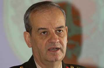 Την απειλή επέμβασης κατά Κούρδων στο Βόρειο Ιράκ επαναφέρει ο τουρκικός στρατός