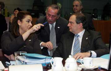 Διαψεύδει ο Τ.Παπαδόπουλος σκιές στις σχέσεις του με την Ντόρα Μπακογιάννη