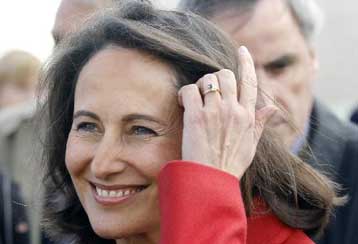 Για εκλογικό «θρίλερ» προϊδεάζει η ισοπαλία Ρουαγιάλ-Μπαϊρού στις δημοσκοπήσεις