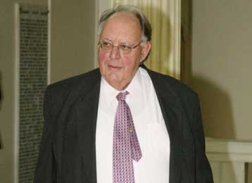 Για το παρόν και το μέλλον του ΠΑΣΟΚ μιλά ο Θεόδωρος Πάγκαλος