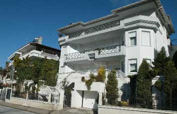 Πώς επηρεάζονται οι αγοραπωλησίες ακινήτων από τον Φόρο Αυτόματου Υπερτιμήματος