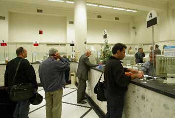 «Παγώνει» η συγκέντρωση στις τράπεζες μετά την «εκεχειρία» Marfin – Πειραιώς