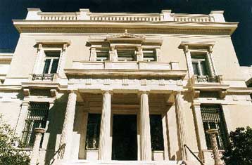 Έκθεση αφιερωμένη στο συνθέτη Γιώργο Σισιλιάνο παρουσιάζεται στο Μουσείο Μπενάκη