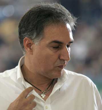 Ανακοινώθηκε η πρόσληψη του Αλέκου Λεώνη ως προπονητή στην εθνική ανδρών