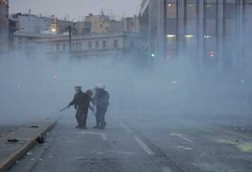 Σχέδιο για την αντιμετώπιση των κουκουλοφόρων από το υπουργείο Δημόσιας Τάξης