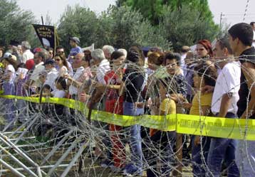 Εργασίες διάνοιξης ενός ακόμα οδοφράγματος από τις κυπριακές Αρχές