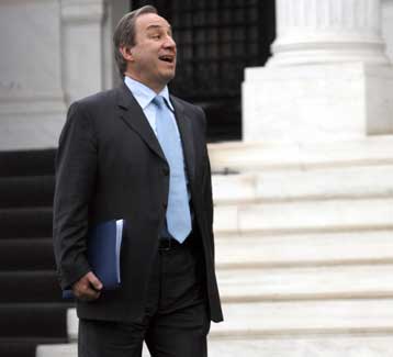 Τρόπους επίλυσης του οικονομικού προβλήματος του ΠΑΟΚ αναζητά o Γ.Αλογοσκούφης