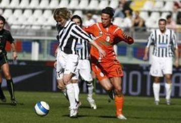 Στους τρεις βαθμούς αύξησε η Γιουβέντους τη διαφορά της από τη δεύτερη Νάπολι