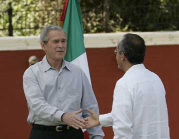 Κριτική στην πολιτική της κυβέρνησης Μπους άσκησε ο Μεξικανός πρόεδρος Φ.Καλντερόν