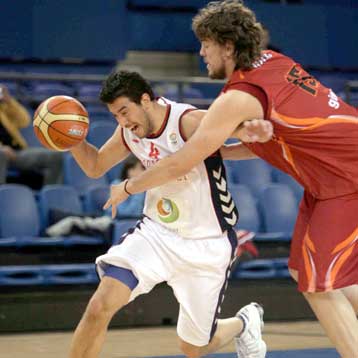 Τελευταίος αγώνας για την πρόκριση στα ημιτελικά για Πανιώνιο και Χιρόνα στην Ισπανία