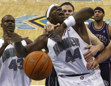 Στο «παρά πέντε» γλίτωσαν την ήττα οι Χιτ, 88-86 τους Γιούτα Τζαζ