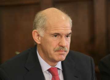 «Τα προβλήματα δεν λύνονται διά ροπάλου» διαμηνύει στην κυβέρνηση ο Γ.Παπανδρέου