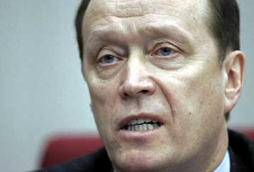 Στην «υπηρεσία» του Κρεμλίνου η Εκλογική Επιτροπή, καταγγέλλει ο ρωσικός Τύπος