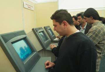 Στο 8,9% υποχώρησε το ποσοστό ανεργίας το 2006