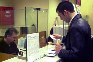 Μείωση παρουσίασε το Φεβρουάριο ο αριθμός των ακάλυπτων επιταγών