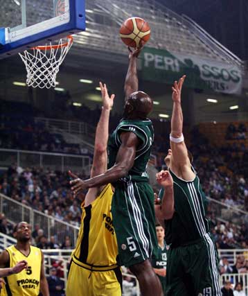 Πρωτιά στον όμιλο και πλεονέκτημα έδρας για τον Παναθηναϊκό που νίκησε την Πρόκομ