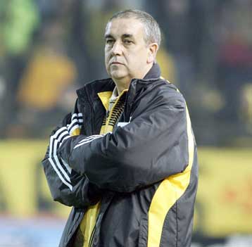 Ο Ερνάντεθ ετοιμάζει Νάτσο Γκαρσία και Πάμπλο Κοΐρα για το «Καραϊσκάκη»