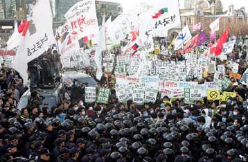 Αντιπολεμικές διαδηλώσεις σε όλο τον κόσμο στην τέταρτη επέτειο της επίθεσης στο Ιράκ