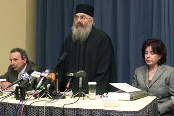 Ένα βήμα πίσω κάνουν οι μοναχοί της Μονής Εσφιγμένου του Αγίου Όρους