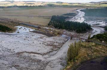 Ποτάμια όξινης λάσπης ξεχύθηκαν από κρατήρα ηφαιστείου στη Νέα Ζηλανδία