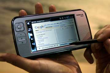 Κινητό τηλέφωνο φέρεται να αναπτύσσει η Google