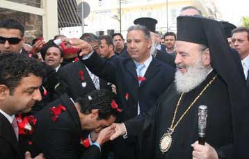 Την απόσυρση του βιβλίου της Ιστορίας της Στ Δημοτικού ζητά και πάλι ο Αρχιεπίσκοπος