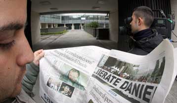 Απελευθερώθηκε ο Ιταλός δημοσιογράφος που κρατείτο από τους Ταλιμπάν