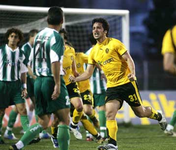 Ο Ηλυσιακός νίκησε 2-1 τον Μεσσηνιακό, τραυματίστηκε ο βοηθός διαιτητή