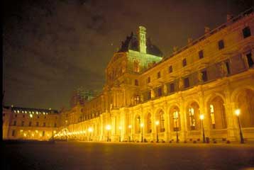 Εγκαινιάστηκε η πολυαναμενόμενη έκθεση για τον Πραξιτέλη στο Λούβρο