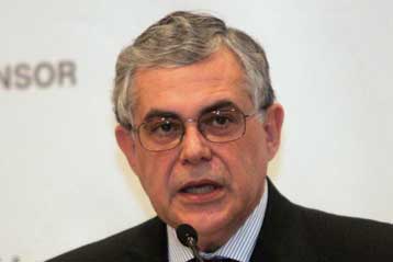 Στήριξη Αλογοσκούφη στον αντιπρόεδρο της ΕΚΤ Λουκά Παπαδήμο