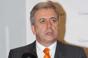 Νέο σύγχρονο τομογράφο εγκαινίασε στον Ευαγγελισμό ο Δ.Αβραμόπουλος