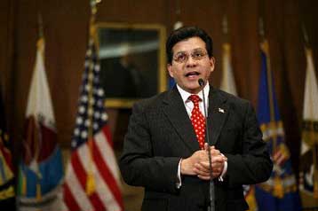 «Αντίποινα» της αμερικανικής Γερουσίας για το σκάνδαλο με απολύσεις εισαγγελέων