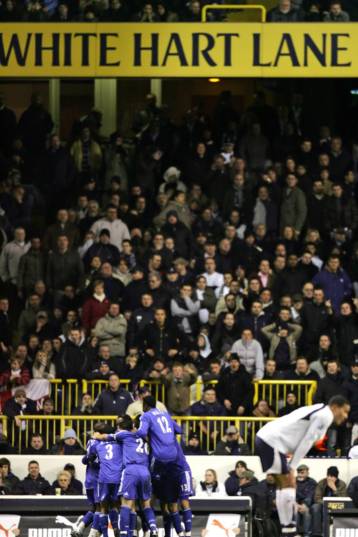 Ισόβιος αποκλεισμός από την Τότεναμ στον οπαδό της που επιτέθηκε στον Λάμπαρντ