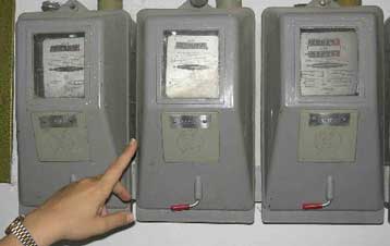 Διακοπή ηλεκτροδότησης σε καταστήματα του Πειραιά από υπαλλήλους ιδιωτικής εταιρείας