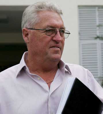 Θάνατος-μυστήριο του Μπομπ Γούλμερ, προπονητή της εθνικής κρίκετ του Πακιστάν