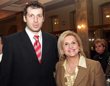 Συνάντηση στη Ρωσία για τη Φάνη Πάλλη-Πετραλιά και τον Θοδωρή Παπαλουκά