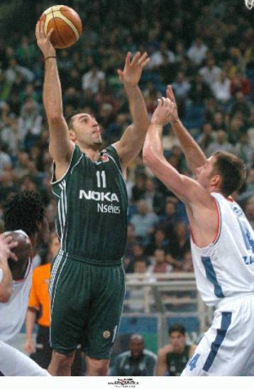 Ο Παναθηναϊκός έχασε το αήττητο, όχι και το πλεονέκτημα, με 87-66 από την Μπαρτσελόνα