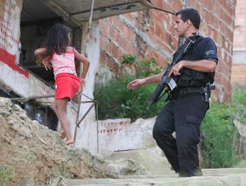 Ποσό – μαμούθ για τη βελτίωση της ζωής στις φαβέλες του Ρίο ανακοίνωσε ο Λούλα