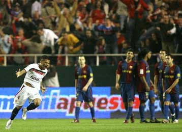 Απεφεύχθη ο πρόωρος τελικός ανάμεσα σε Σεβίλη και Μπαρτσελόνα στο Copa del Rey