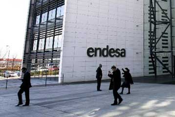 «Σφήνα» Enel και Acciona στη μάχη για την εξαγορά της Endesa