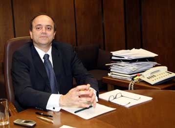 Δημοσίευμα για κακοδιαχείριση σε ταμείο νέος «πονοκέφαλος» για τον Σ.Τσιτουρίδη