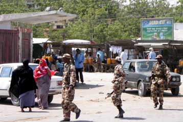 Αεροσκάφος με έντεκα επιβαίνοντες κατερρίφθη στη Σομαλία