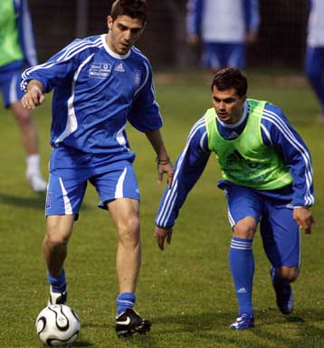 «Ανωτερότητα και καλό πρόσωπο» ζητά από τους Έλληνες φιλάθλους ο Κατσουράνης