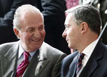 Με τους παραστρατιωτικούς συνδέει η CIA τον αρχηγό των Ένοπλων Δυνάμεων της Κολομβίας